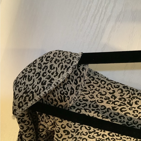 Vintage animal print long sleeve blouse by Scorpio - Picture 7 of 9